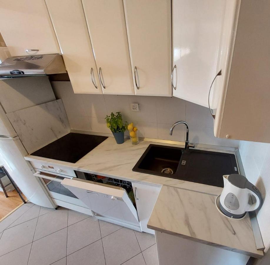 Vira Apartment *